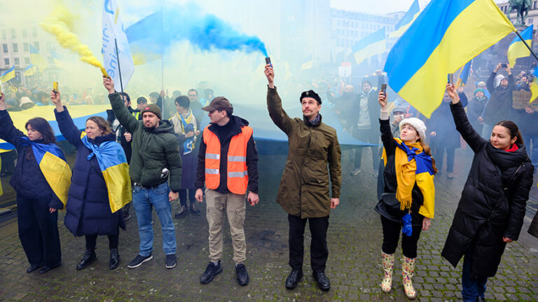 Russia-Ukraine War Escalation Raises Global Tensions